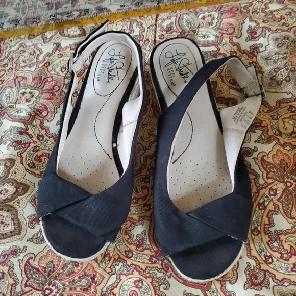 Life stride Sandals - Picture 2 of 6